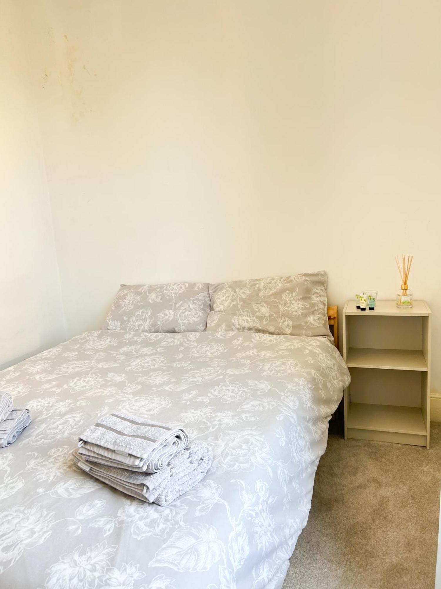 Welcome 2 Bedrooms Flat In Wimbledon London Exterior foto
